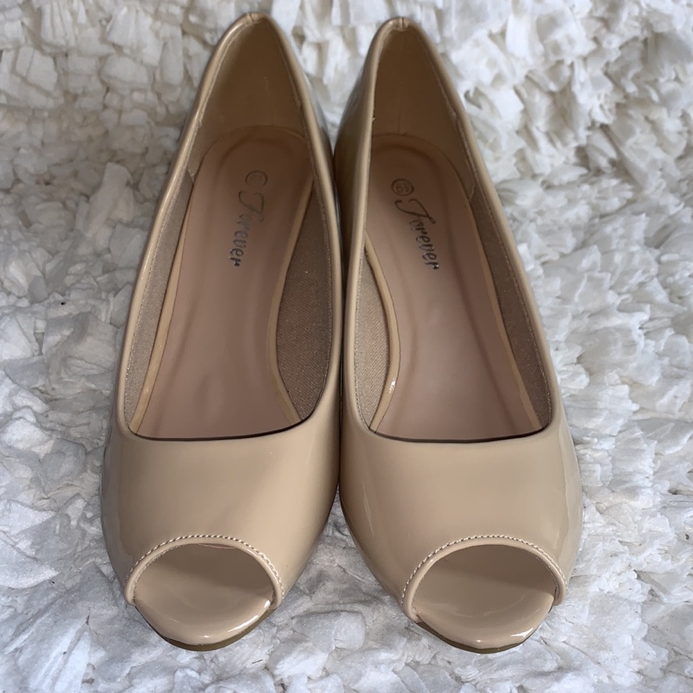 Forever Size 6.5 Like New Wedges - Picture 2 of 7